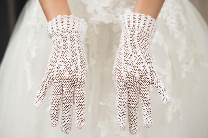 Bridal Gloves, Wedding Gloves Adorned With Pearls And Lace Flowers, TYP0557